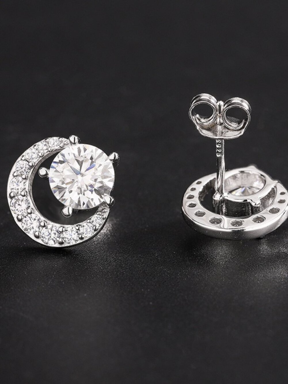 1ct + 1ct Each, Certified Round Moissanite Women Stud - 6.5 mm, D Grade - ME002